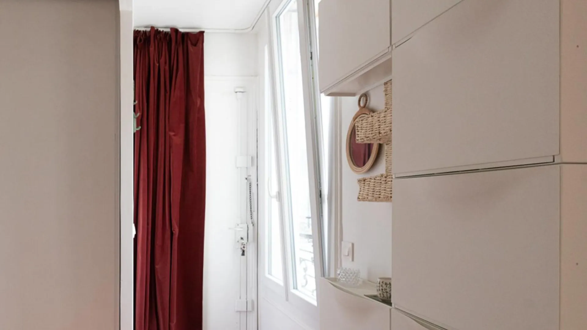 Quiet And Typically Parisian Apartment