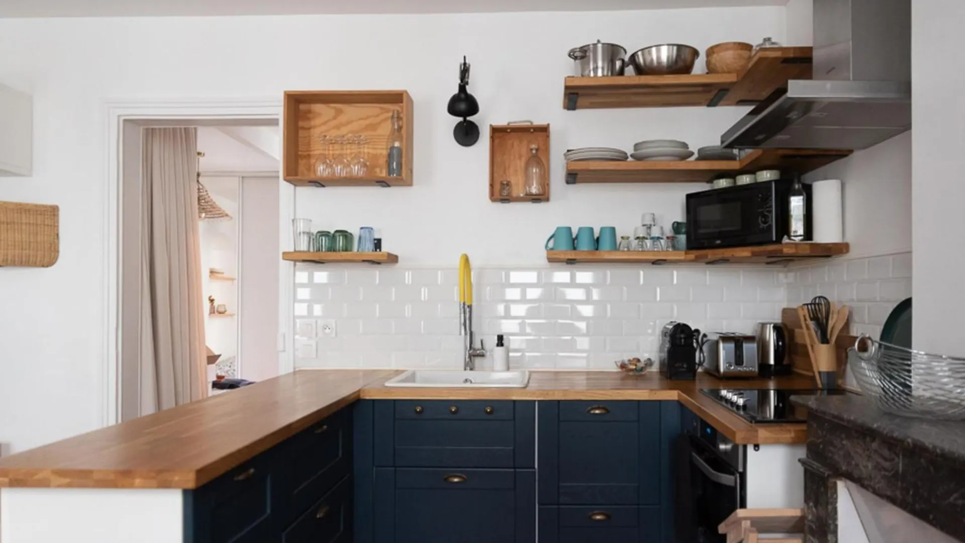 Quiet And Typically Parisian Apartment