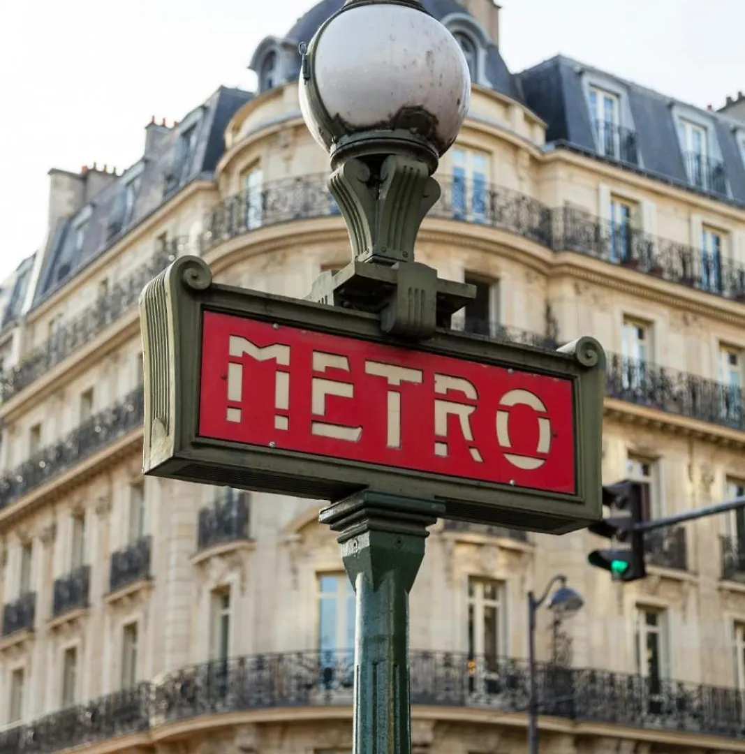 Quiet And Typically Parisian Apartment